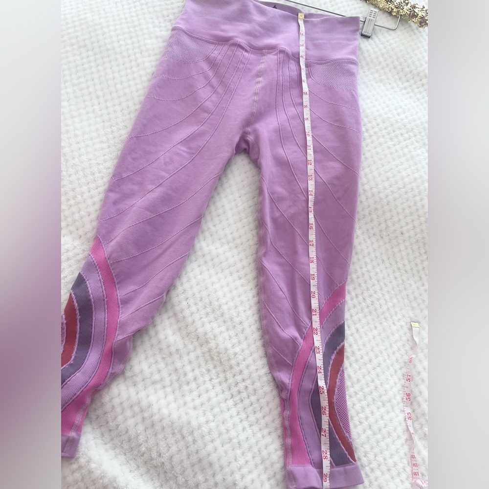 Free People FP Movement Essence High Waisted Leggings Pink Purple Rainbow M/L - Picture 9 of 9